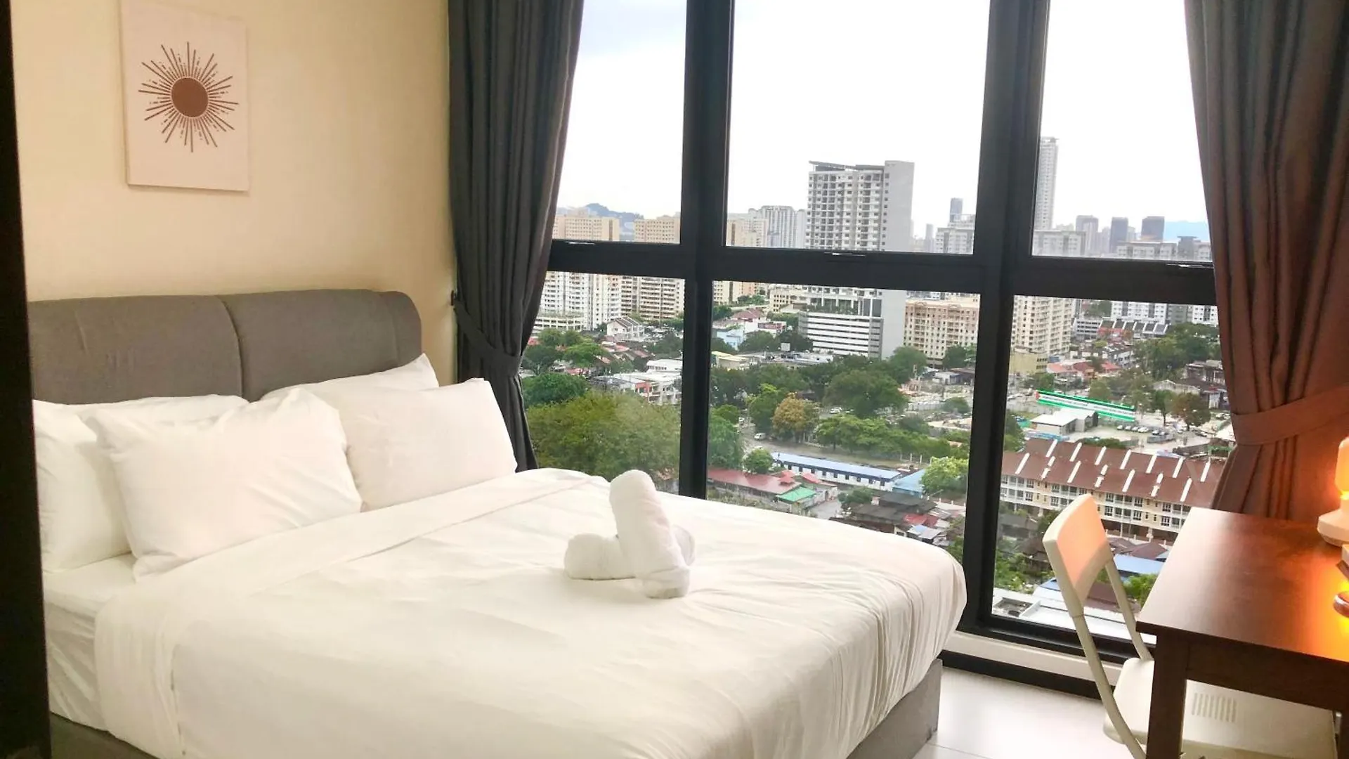 Urban Suite Condominium By Blue Sky Holidays Jelutong Apartman